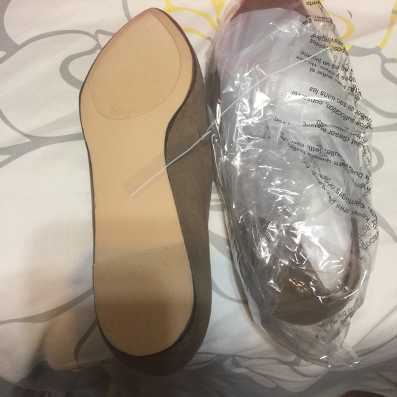 Taupe Flats - Picture 2 of 3
