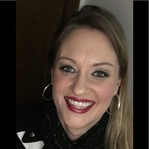 Meet your Posher, Jacqueline