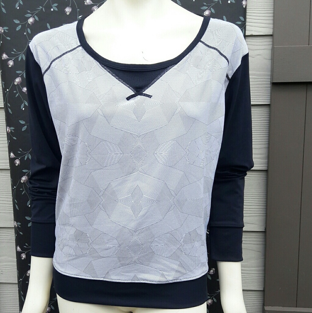 Fabletics Espoo Sweatshirt - image 2