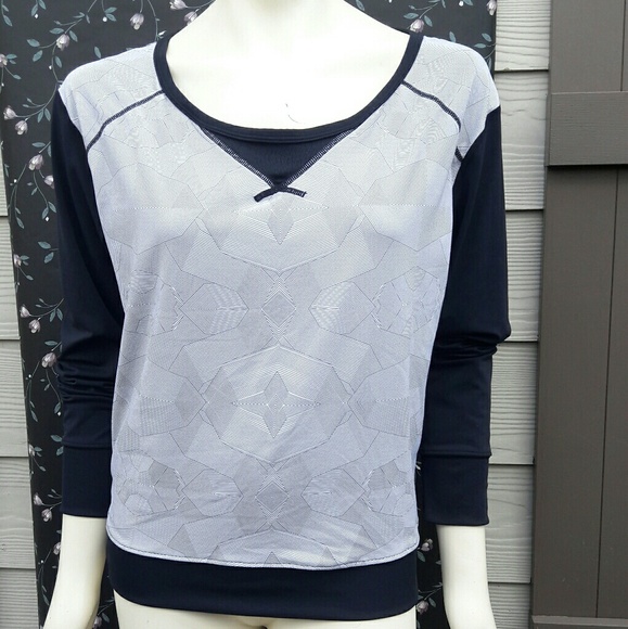 Fabletics Espoo Sweatshirt - Picture 2 of 4