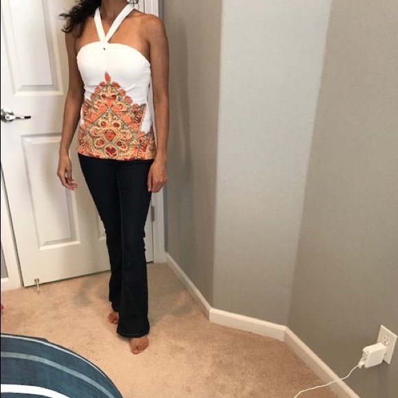 Halter top - Picture 1 of 2