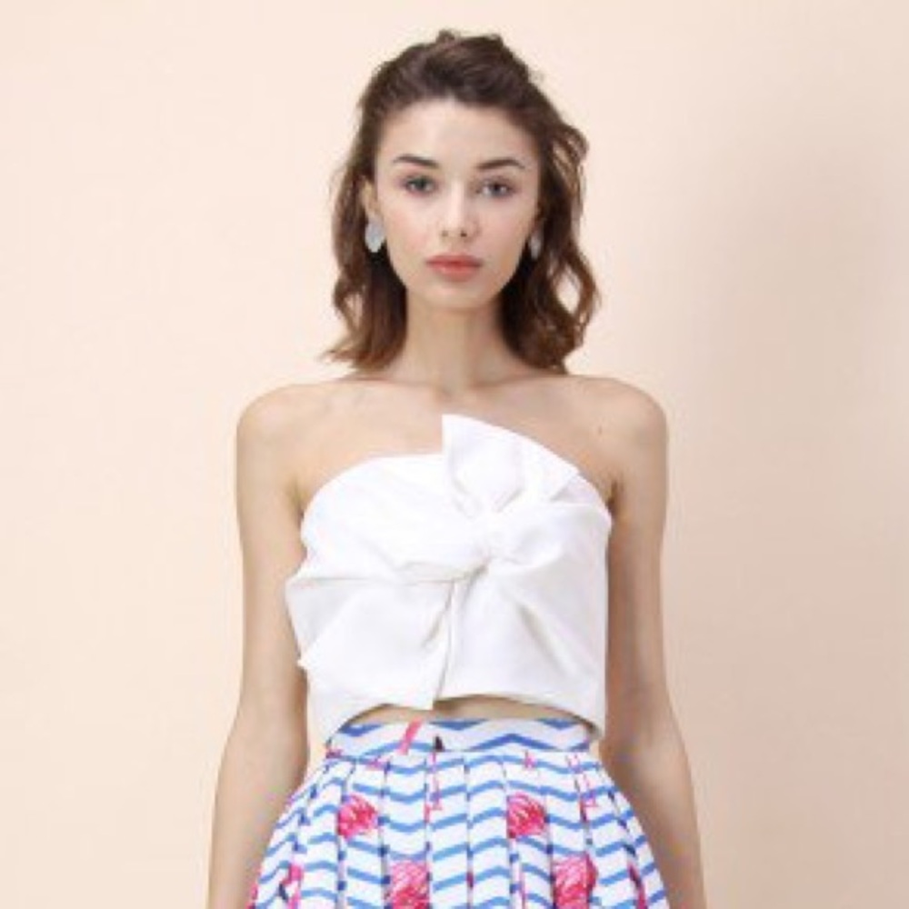 NWT Large Sweet Knot Buster Top