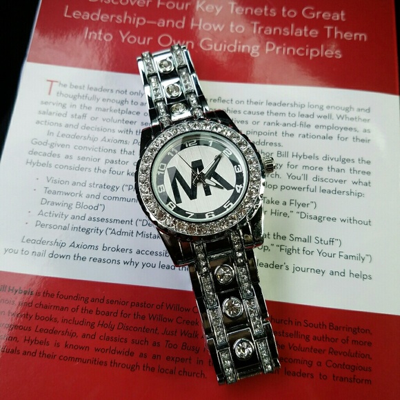 Michael Kors Watches - Picture 4 of 8