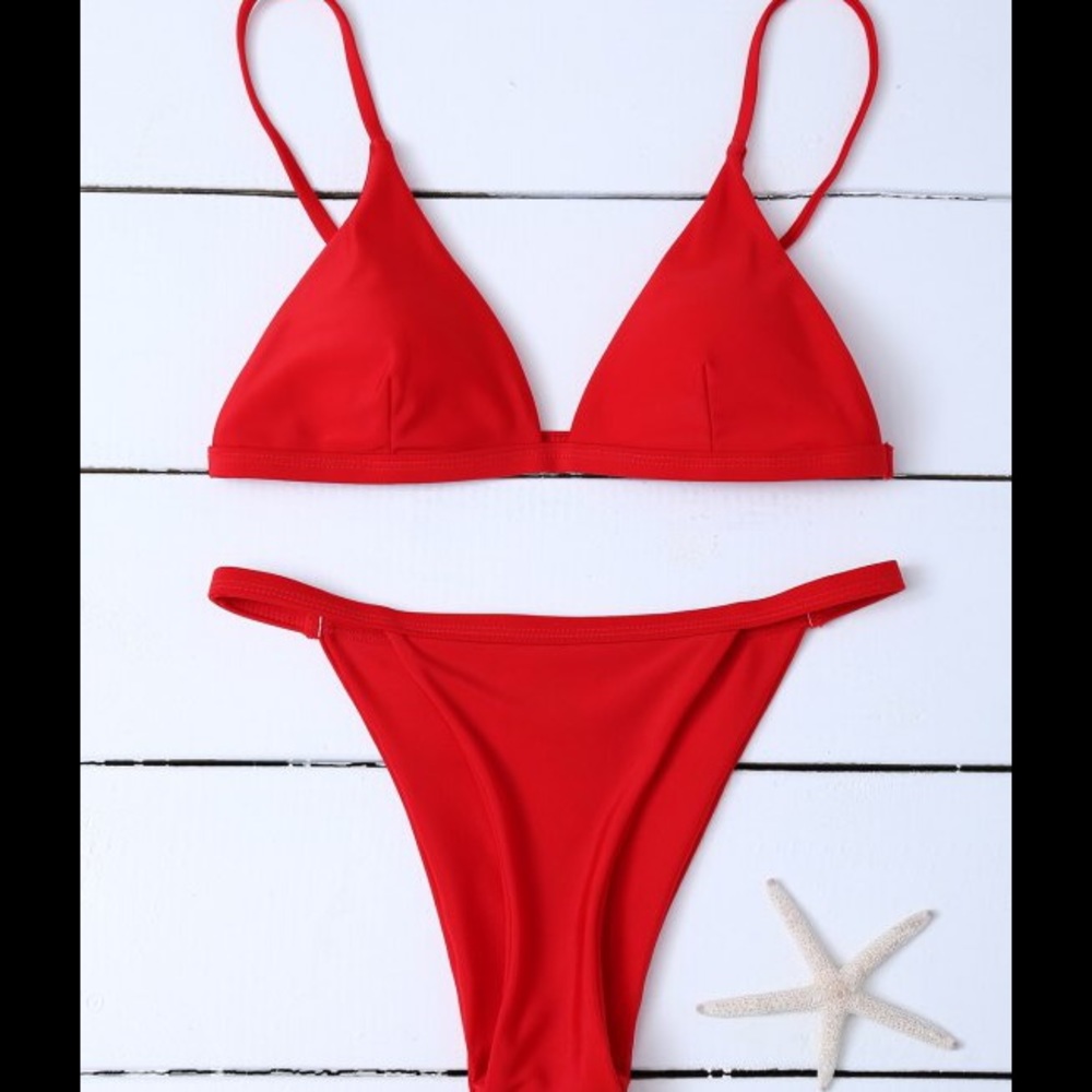Red Triangle Bikini Top / Bottom🌟