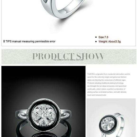 Sterling Silver Crystal Medallion Circle Ring - Picture 5 of 7