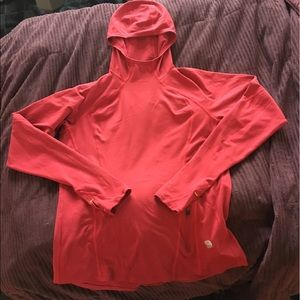 Mountain hardware Pullover