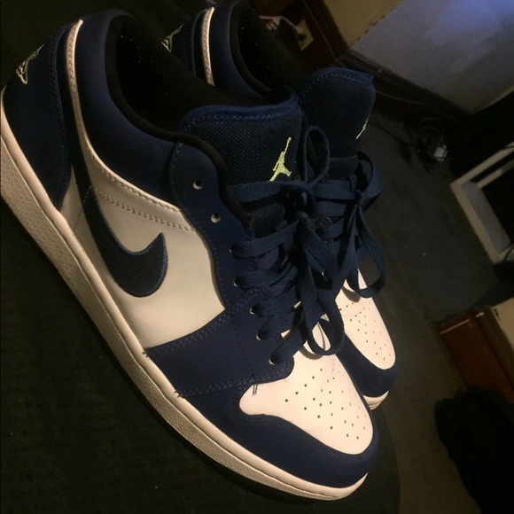 Ghost Green Low Top Jordan 1's - Picture 3 of 3