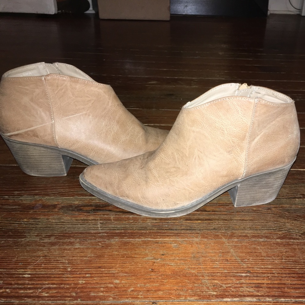 Nude low ankle boots
