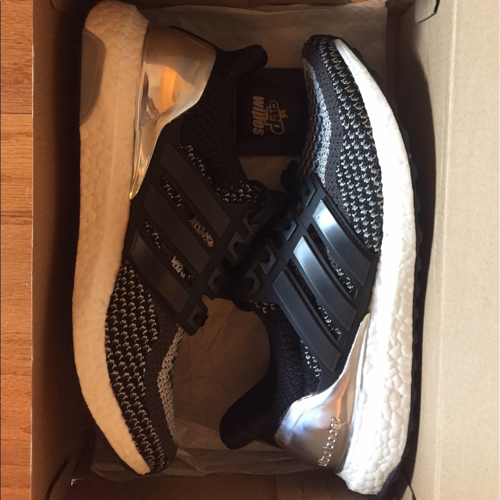 Adidas ultra boost 2.0 silver medal