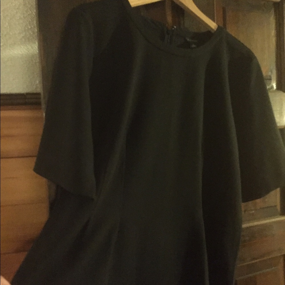 Short sleeve black flared bottom top-new with tags