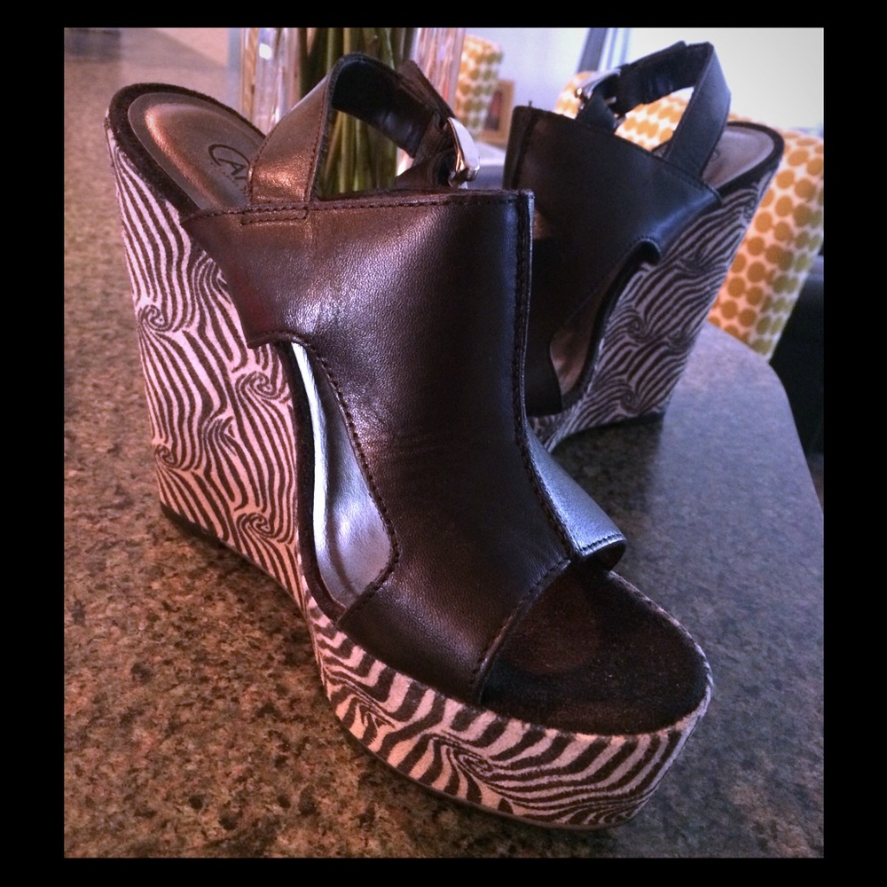 Carlos Santana Courage animal print platform black