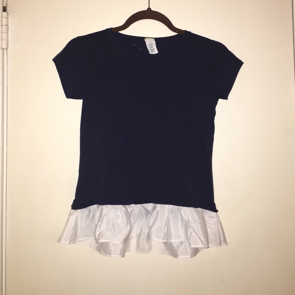 Sz 12 navy t-shirt with white ruffle detail