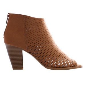 ⚡NWOT Chinese Laundry 'Biscuit' Booties⚡