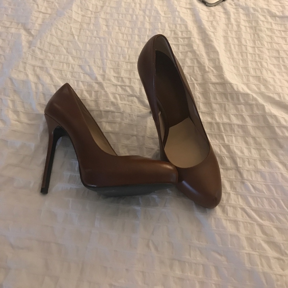 Zara Brown Pumps