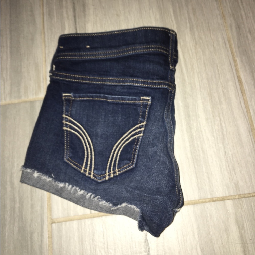 HOLLISTER SHORTS - Picture 2 of 3