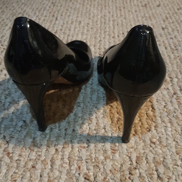 Shoes - Picture 2 of 4