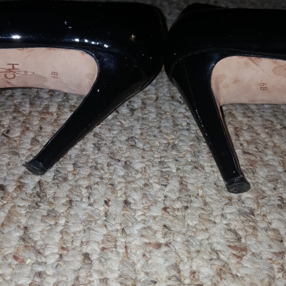 Shoes - Picture 3 of 4