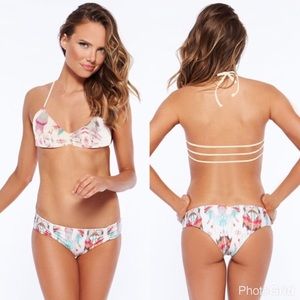 Brand new L SPACE swim bottoms 🌸🌺