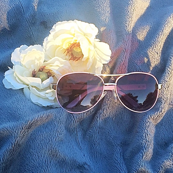 🕶Kids Silver trim Lavendar aviators - Picture 2 of 3