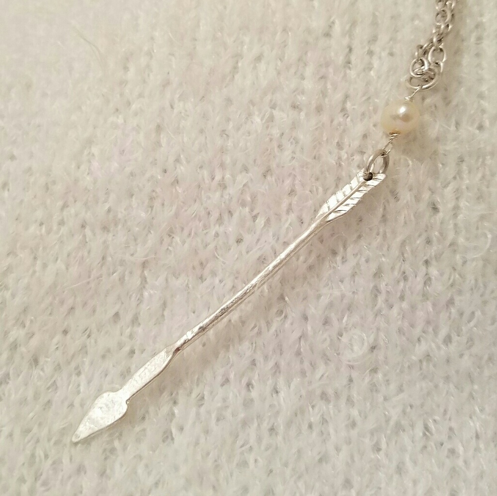❤Burnished Silver&Pearl Arrow Pendanat