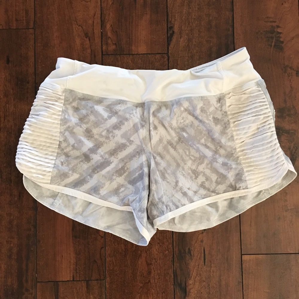Lululemon short size 6