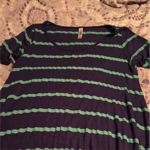 LuLaRoe Perfect Tee S