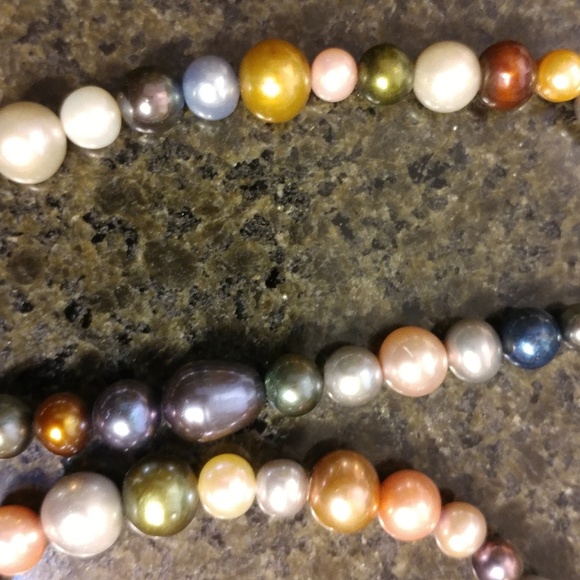 Freshwater Pearl Necklace - Picture 3 of 3