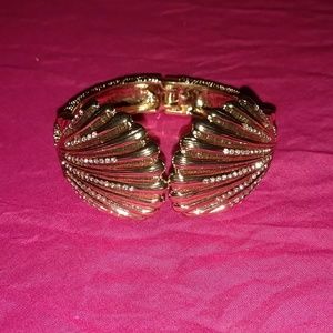 Lilly Pulitzer shell bracelet NWT Lilly Pulitzer shell bracelet NWT