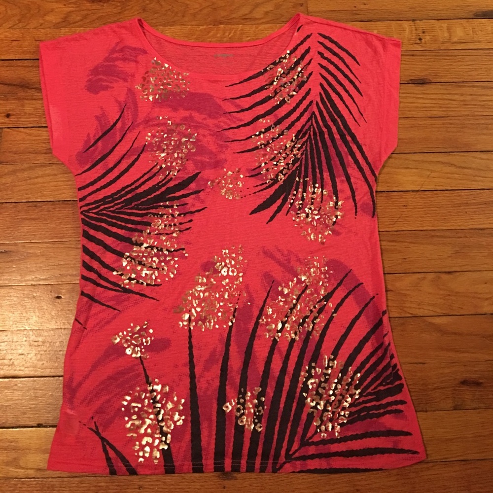 Express pink burnout tee with gold and navy, small
