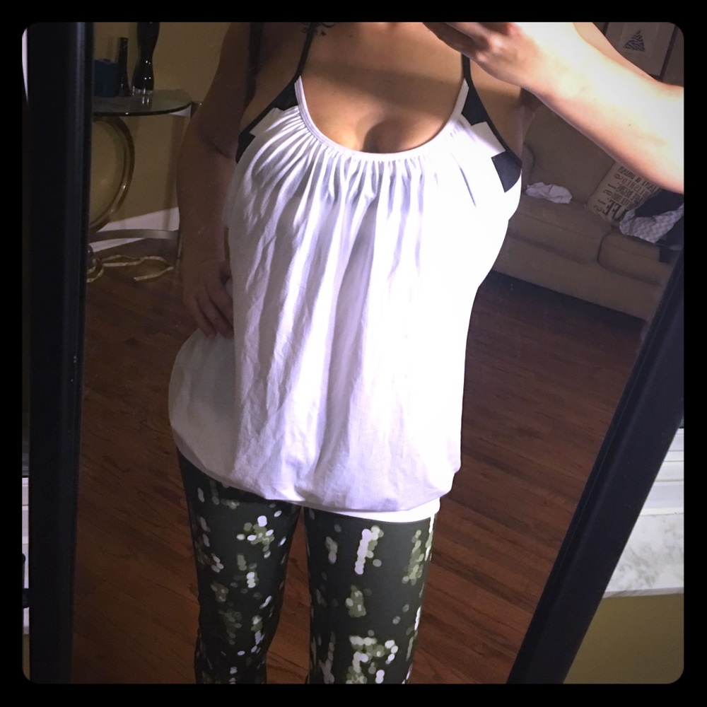 Lululemon No Limits Tank - Picture 4 of 7