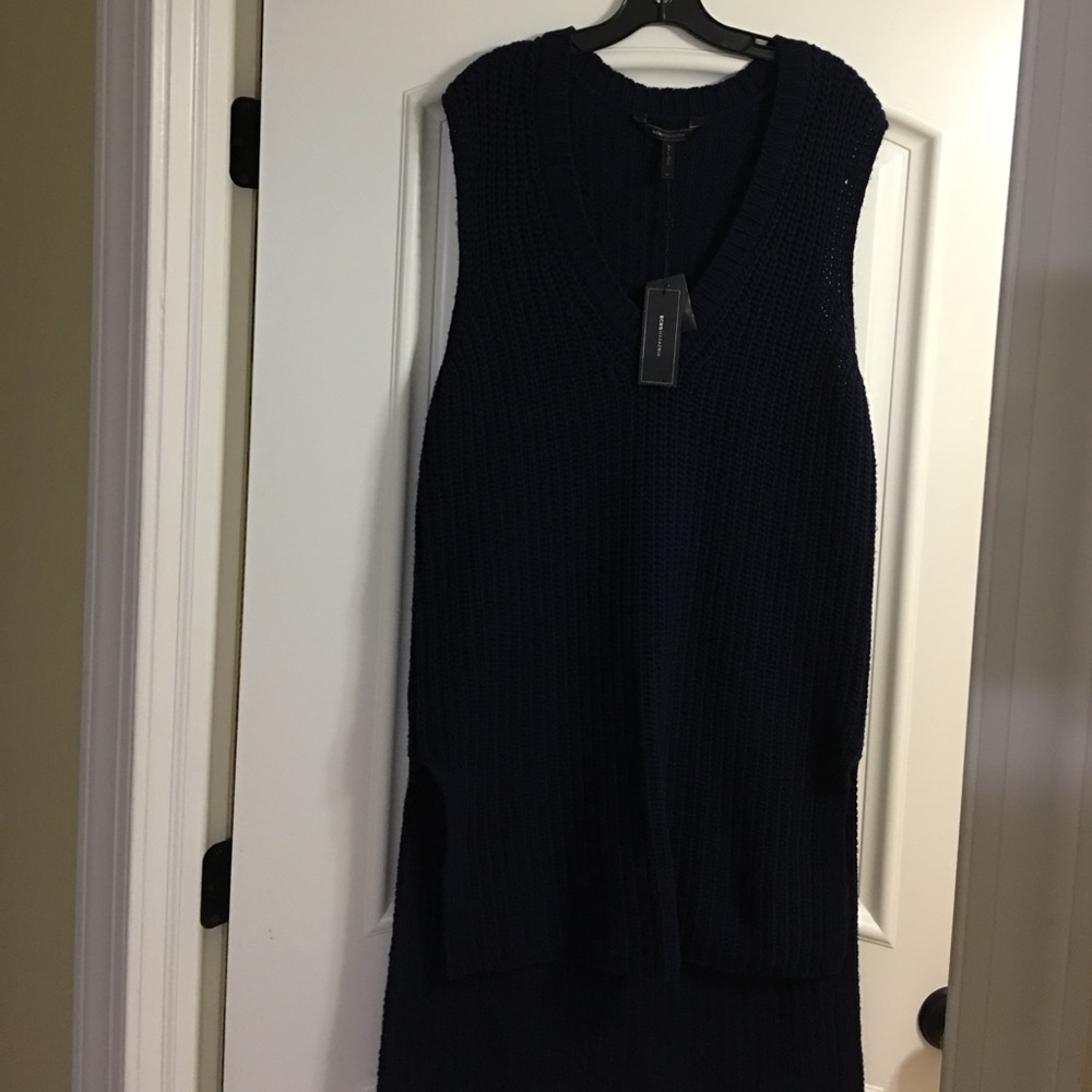 🎉SALE
BCBGMAXAZRIA
Women's Blue Simonette V-neck