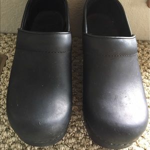 Black Dansko's
