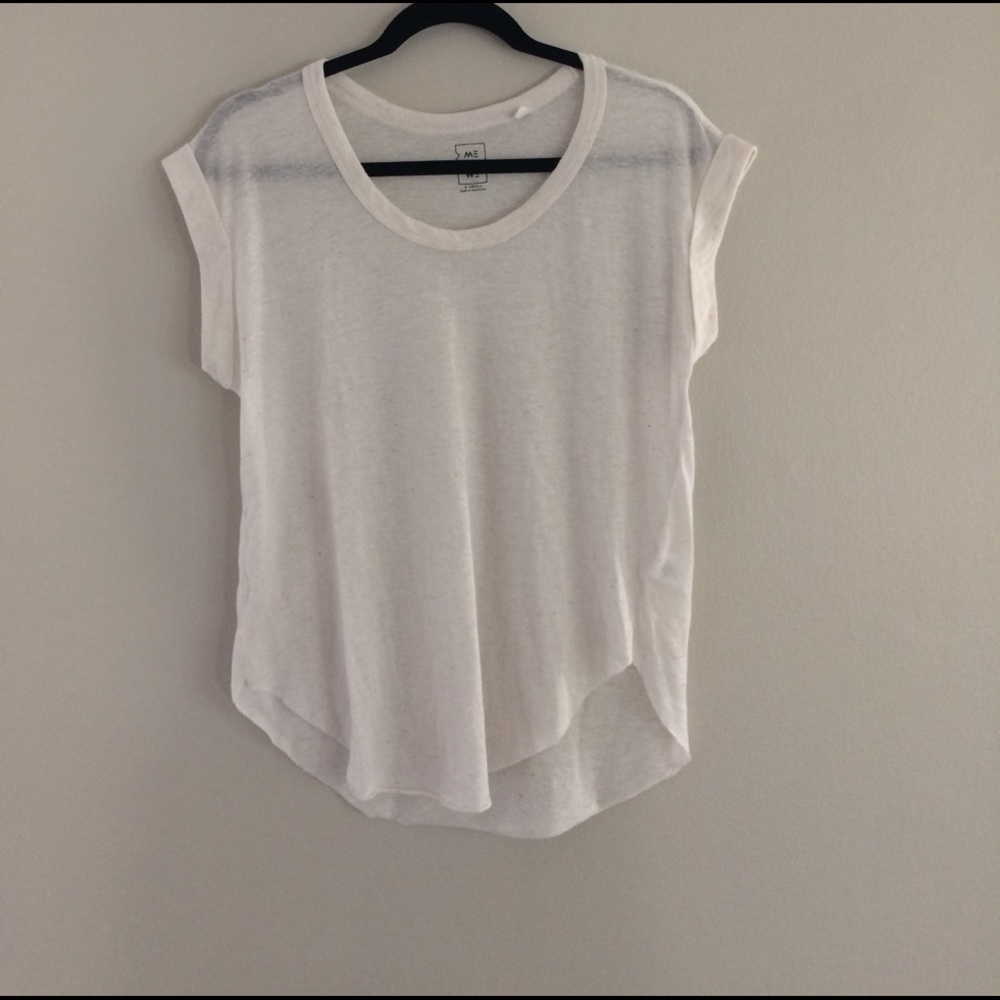 Me to We Soft White High-Low Staple Shirt 👚 XS