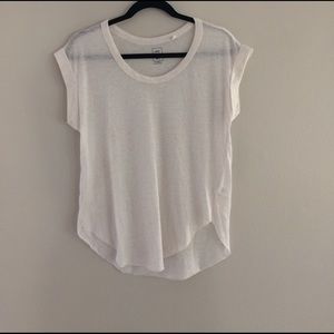 Me to We Soft White High-Low Staple Shirt 👚 XS