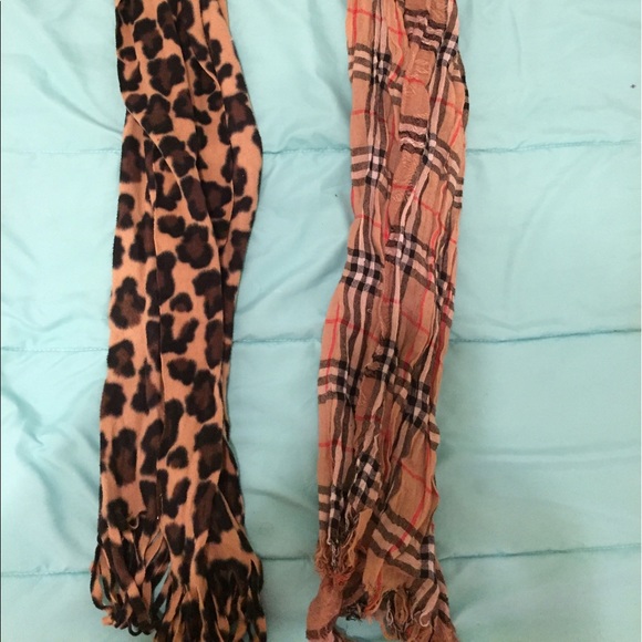 Scarfs - Picture 2 of 2