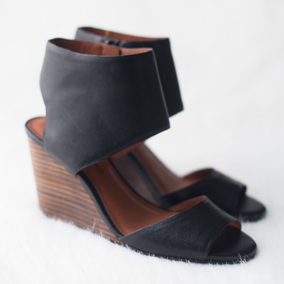 lucky brand kennette