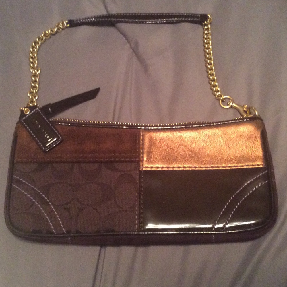 🌷Coach patchwork purse/wristlet