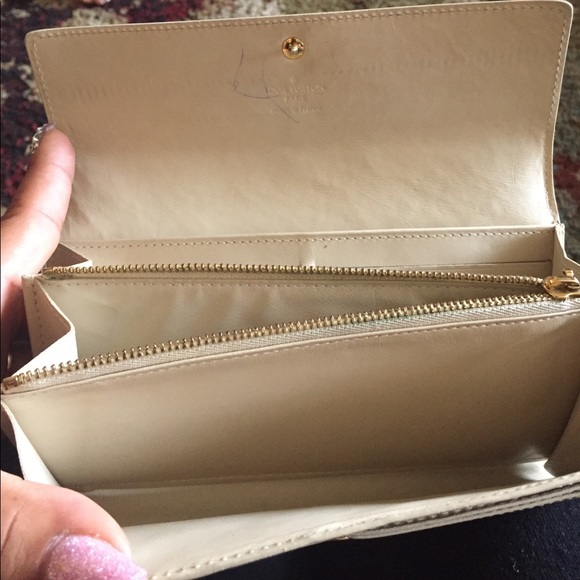 ✔️✔️ SOLD✔️✔️Authentic Louis Vuitton long wallet - Picture 1 of 4