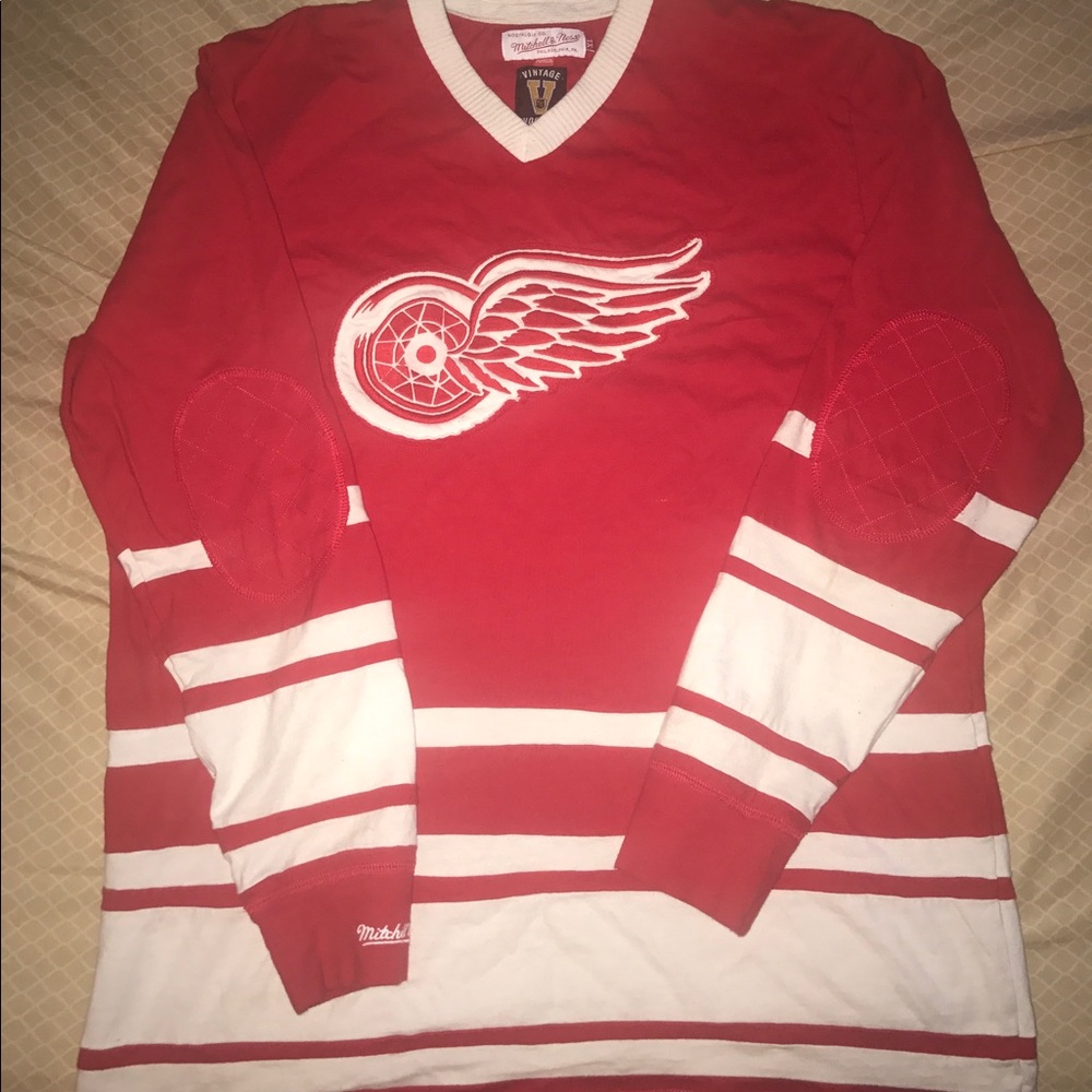 Mitchell and ness red wings jersey