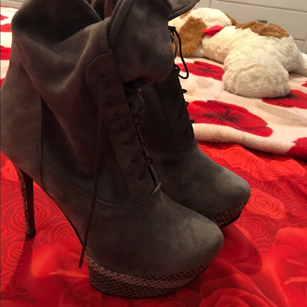 5' Gator Booties