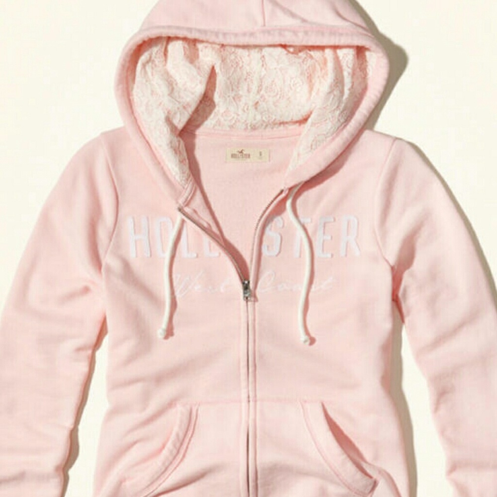 ISO ISO LOOKING FOR THIS SWEATER