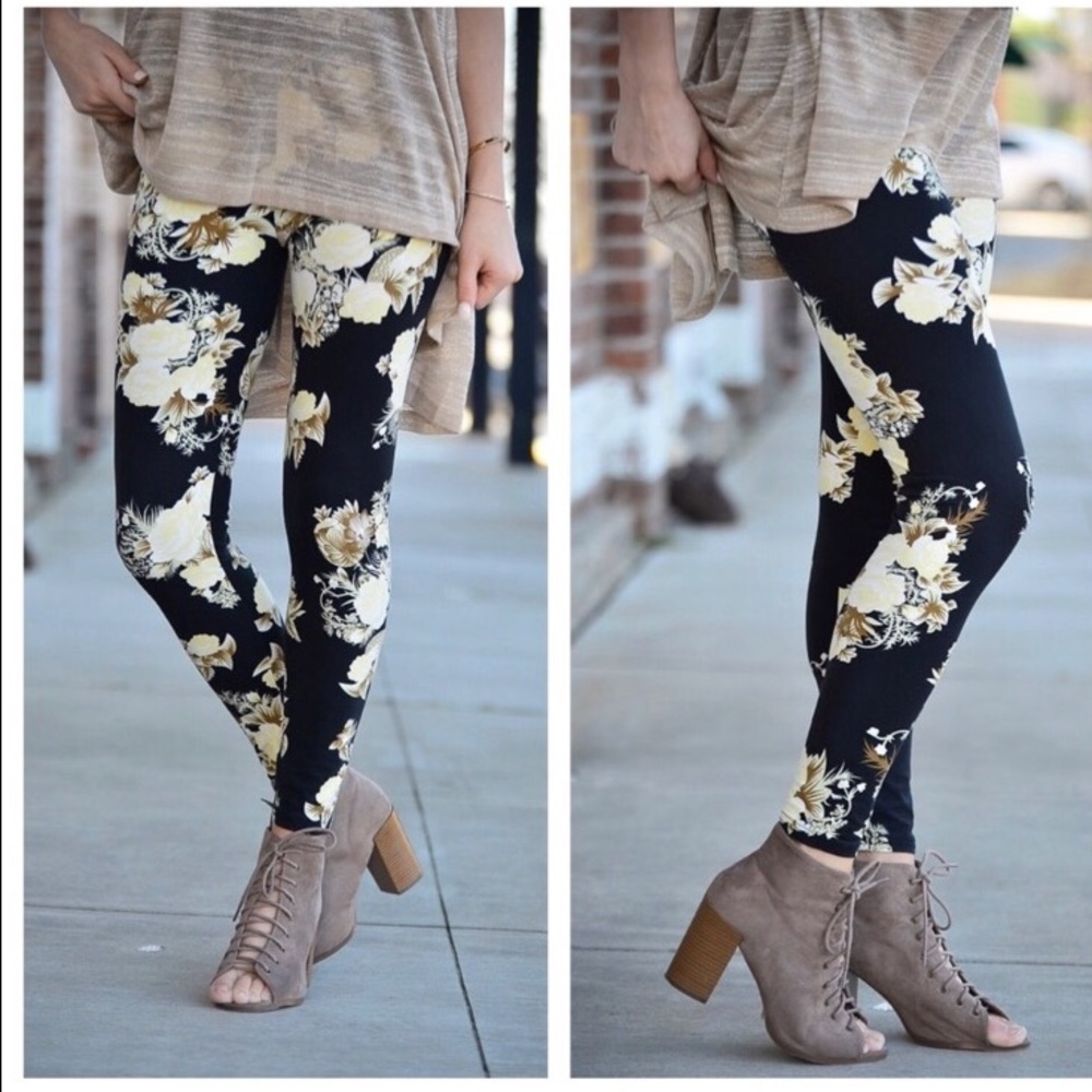 🌺 Bahama Print Leggings!