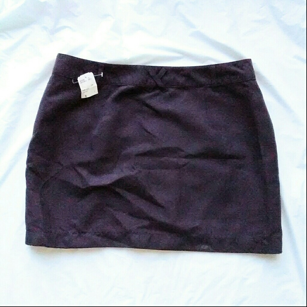 Forever 21 Boutique Snap front Mini Skirt NWT - Picture 2 of 4