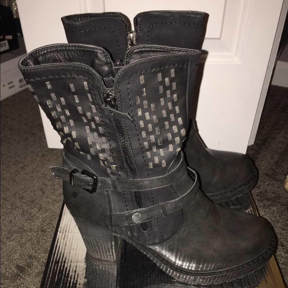 Comfy moto boots