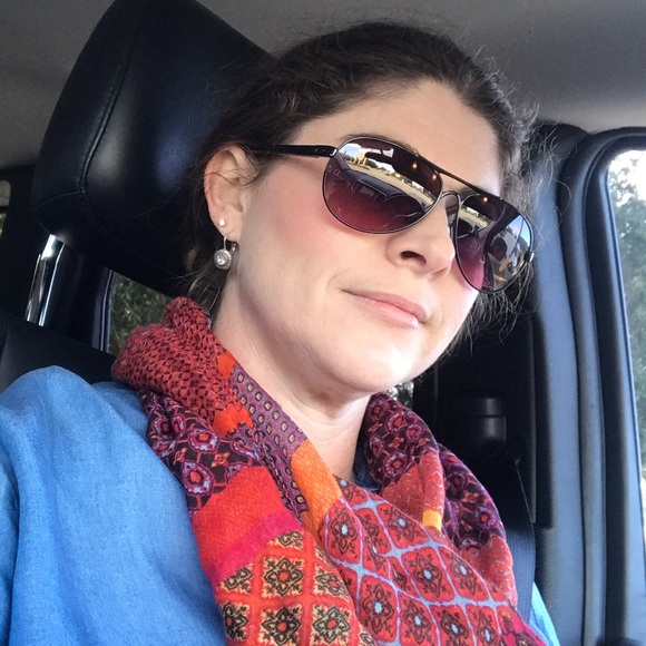 Meet your Posher, Shay! 🤗 Top Rated Seller! - Picture 2 of 7