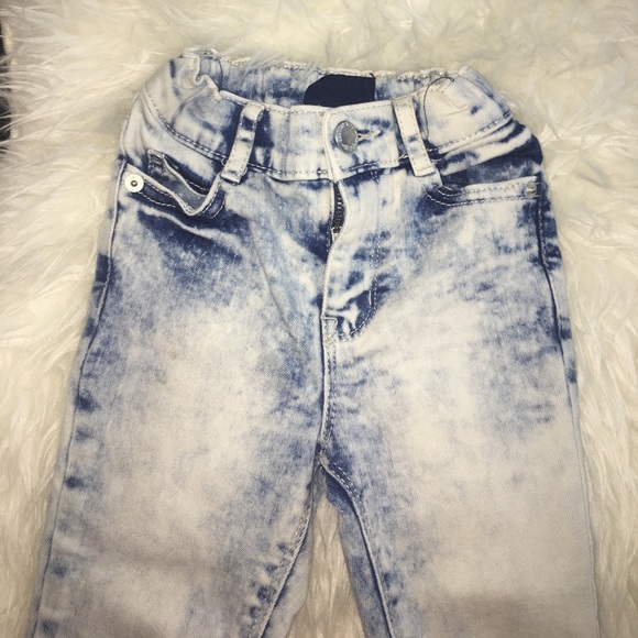 OshKosh acid washed adjustable light blue jeans - Picture 2 of 6