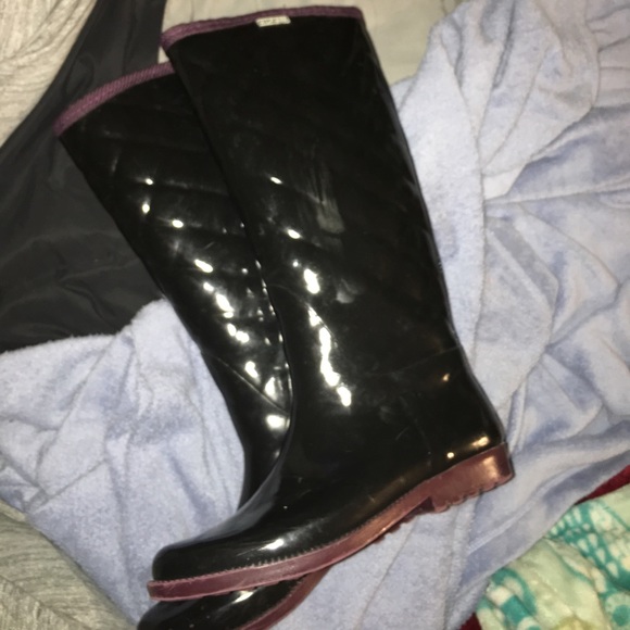 Tommy Hilfiger black shiny rain boots - Picture 4 of 4