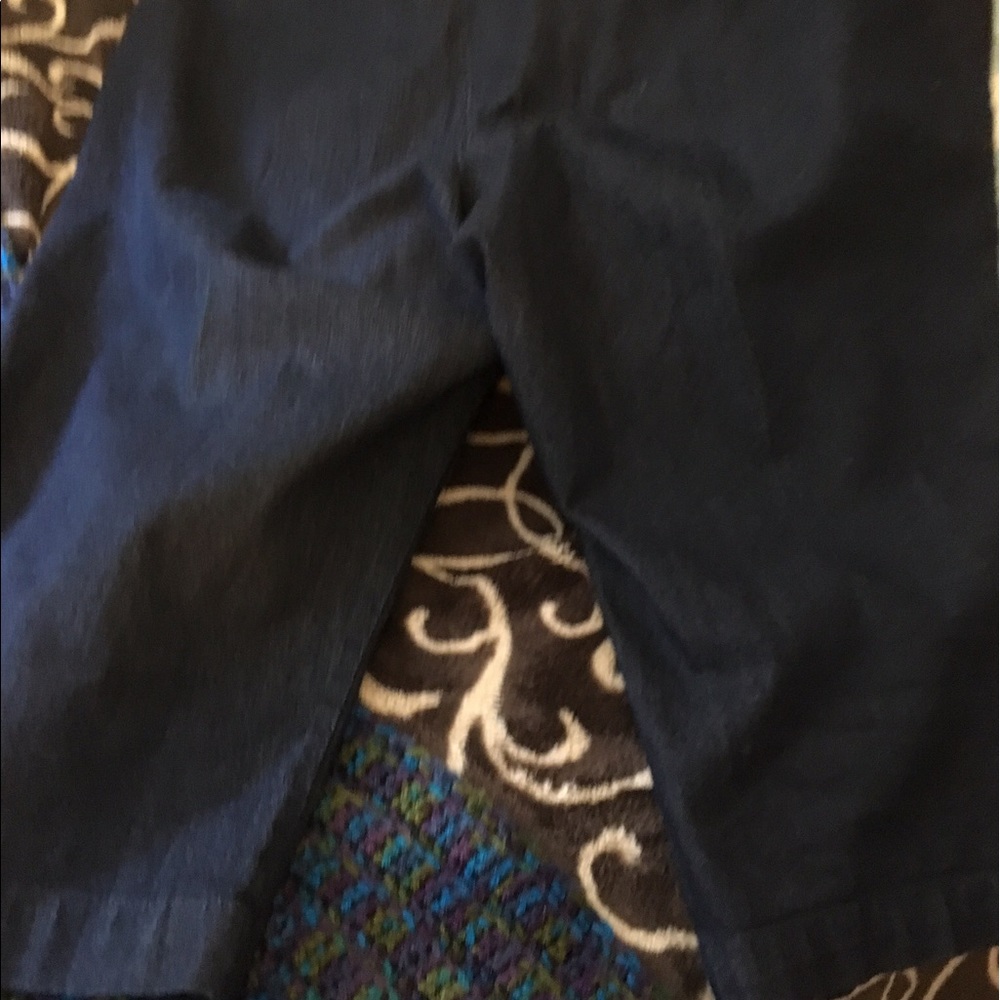 Navy cotton caprinpants size 18