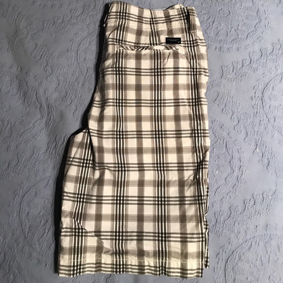 American Eagle men's longboard shorts. (30" waist) - Picture 2 of 2