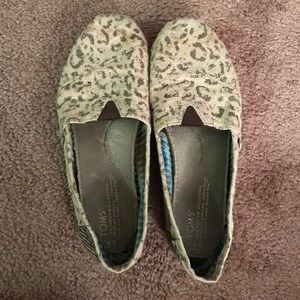 Toms shoes